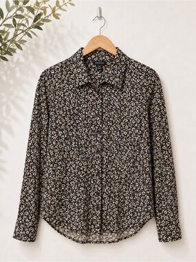 RW&CO | Floral Button-Down Shirt | Small